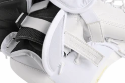 Bauer Vapor Hyperlite2 Senior Goalie Catcher -Bauer 1061626 BTH23 GOAL STICKS ELITE SR MTOBLACK catalog front a2a37b85 c163 4f5a a5d2 795de70021e9